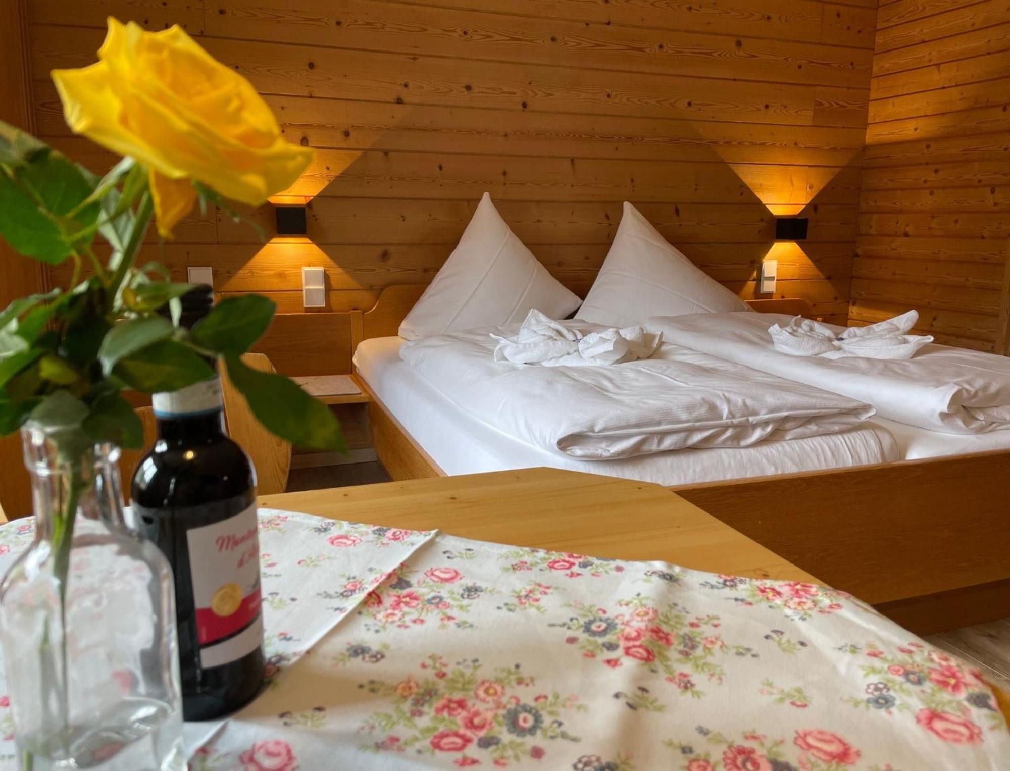 Gaestehaus Holl Schattwald Extérieur photo